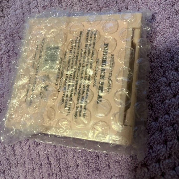 Finishing Powder in porcelain petal - Picture 5 of 5